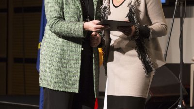 Verleihung des Verdienstordens des Landes Nordrhein-Westfalen an weitere 17 Bürgerinnen und Bürger