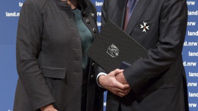 Ministerpräsidentin Hannelore Kraft verleiht den Verdienstorden des Landes Nordrhein-Westfalen an 26 Bürgerinnen und Bürger
