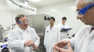 Ministerpräsident Armin Laschet besucht Evonik in New Jersey