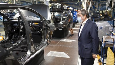 Ministerpräsident Armin Laschet besucht Ford-Werk Köln