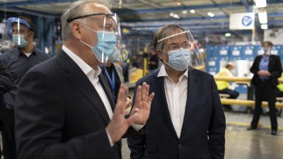 Ministerpräsident Armin Laschet besucht Ford-Werk Köln