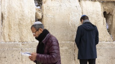 Ministerpräsident Hendrik Wüst besucht die Klagemauer in Jerusalem