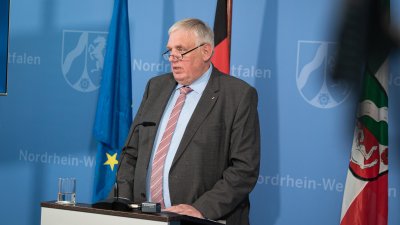Presse-Briefing zum Corona-Virus: Gesundheitsminister Karl-Josef Laumann
