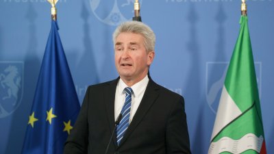 Zwischenbilanz der NRW-Soforthilfe nach einem Monat