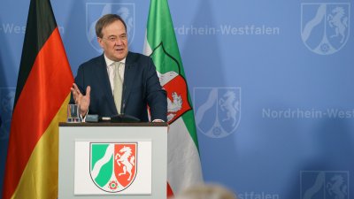 Ministerpräsident Armin Laschet stellt Nordrhein-Westfalen-Plan vor
