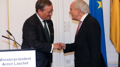 Ministerpräsident Laschet zeichnet Dr. Jürgen Linden und Carl Meulenbergh mit dem Landesverdienstorden aus