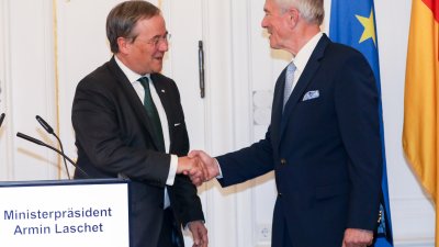 Ministerpräsident Laschet zeichnet Dr. Jürgen Linden und Carl Meulenbergh mit dem Landesverdienstorden aus