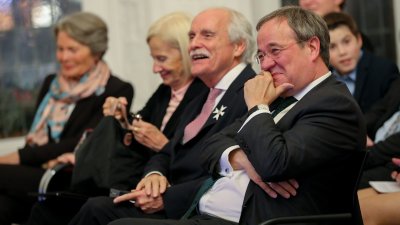Ministerpräsident Laschet zeichnet Dr. Jürgen Linden und Carl Meulenbergh mit dem Landesverdienstorden aus