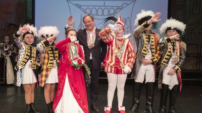 Ministerpräsident Armin Laschet empfängt die Kinderprinzenpaare und Kinderdreigestirne aus Nordrhein-Westfalen
