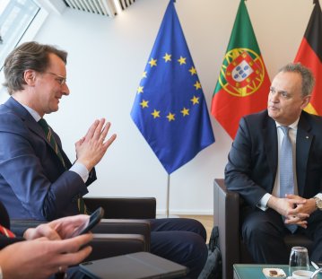 Ministerpräsident Hendrik Wüst empfängt den Botschafter der Republik Portugal