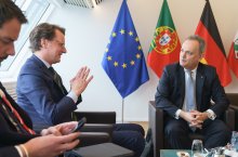 Ministerpräsident Hendrik Wüst empfängt den Botschafter der Republik Portugal