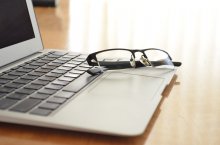 phb Laptop, Brille