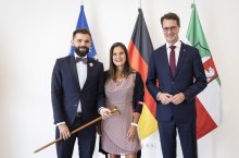 Ministerpräsident Hendrik Wüst verabschiedet den Generalkonsul der Republik Polen und Doyen des Konsularischen Korps NRW, Jakub Wawrzyniak