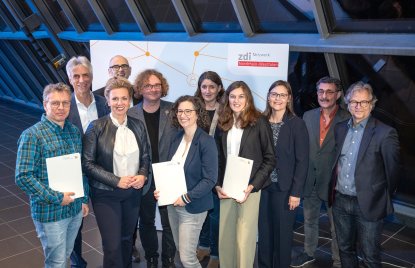 Gruppenfoto zdi-Netzwerkförderung Gelsenkirchen mit Ministerin Brandes