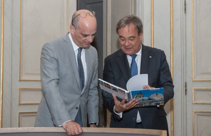 Armin Laschet reist zu Beginn der deutschen EU-Ratspräsidentschaft nach Paris