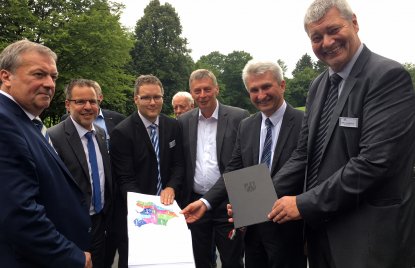 Land fördert mit 13,2 Millionen Euro den Breitbandausbau mit innovativen Verlegemethoden in Nümbrecht