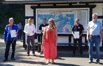 Programm „Moderne Sportstätte 2022“ - Staatssekretärin Milz überreicht Förderentscheidungen an fünf Vereine aus dem Hochsauerlandkreis