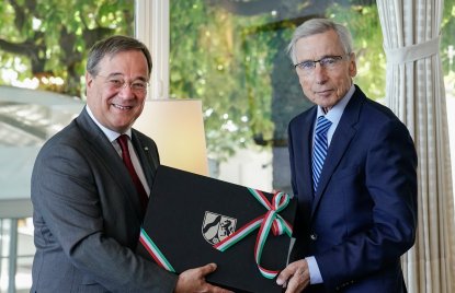 Ministerpräsident Armin Laschet würdigt  Ministerpräsident a.D. Wolfgang Clement 