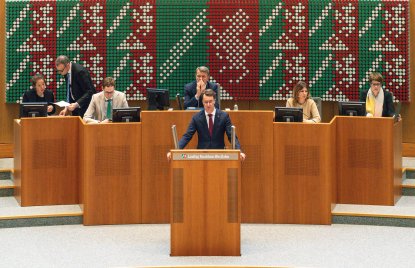 Landtag Nordrhein-Westfalen verabschiedet Haushaltsplan 2025