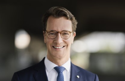 Porträtfoto von Ministerpräsident Hendrik Wüst