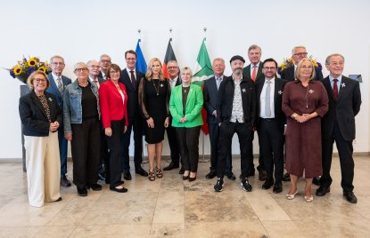 Ministerpräsident Hendrik Wüst verleiht Verdienstorden des Landes Nordrhein-Westfalen