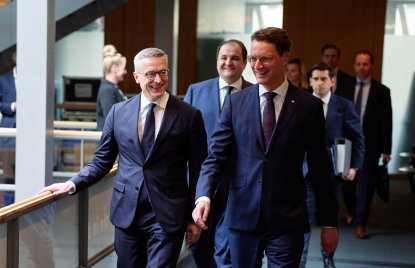 Landesregierung beschließt weitere Entlastungen zur Modernisierung des Staates