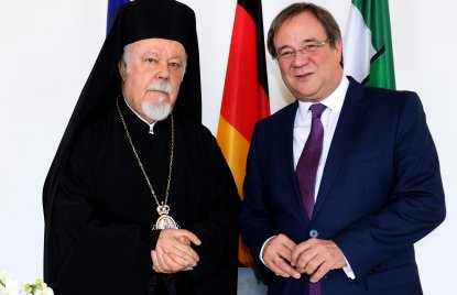 Ministerpräsident Laschet empfängt griechisch-orthodoxen Metropoliten Augoustinos Labardakis