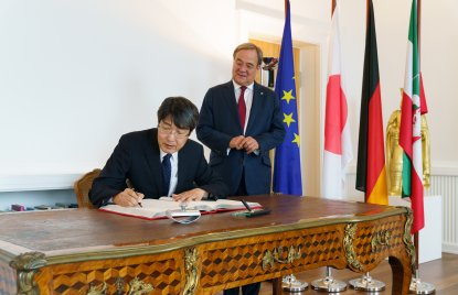 Ministerpräsident Armin Laschet empfängt den Generalkonsul von Japan in Nordrhein-Westfalen