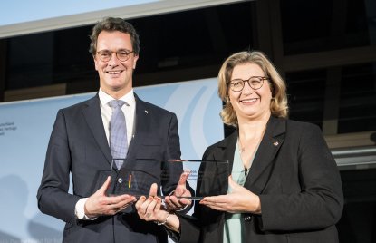 Ministerpräsident Hendrik Wüst übergibt Mandat des deutsch-französischen Kulturbevollmächtigten an Ministerpräsidentin Anke Rehlinger