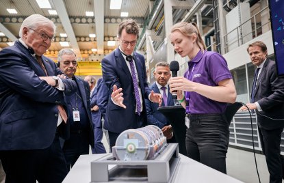 Ministerpräsident Hendrik Wüst und Bundespräsident Frank-Walter Steinmeier besuchen Siemens Energy in Mülheim an der Ruhr