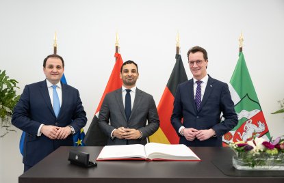 Ministerpräsident Wüst empfängt den Botschafter der Vereinigten Arabischen Emirate Ahmed Alattar