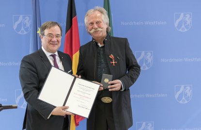 Henning Krautmacher mit dem Bundesverdienstkreuz ausgezeichnet