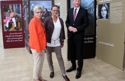 Flüchtlings-Porträts im Landtag NRW zu sehen