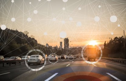 Software in autonomen Auto erfasst andere Autos auf Autobahn