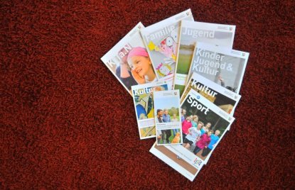 Broschüren Themenbild.jpg