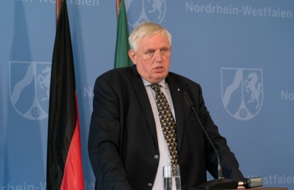 Gesundheitsminister Karl-Josef Laumann stellt neue Anerkennungsverfahren im Gesundheitsbereich zu im Ausland erworbenen Berufsqualifikationen vor