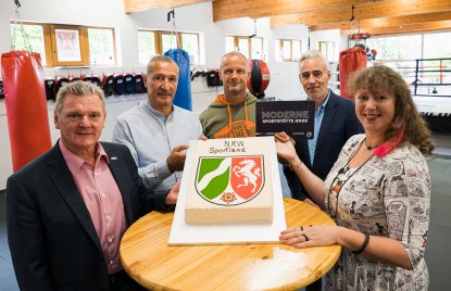 Programm „Moderne Sportstätte 2022“ – Staatssekretärin Milz besucht fertiggestellte Förderprojekte