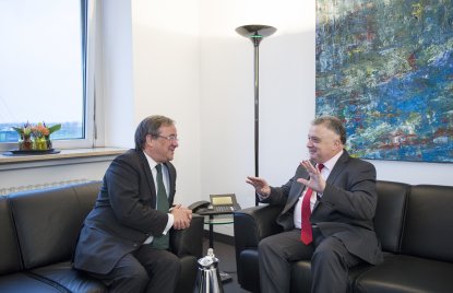 Ministerpräsident Laschet empfängt den neuen Botschafter des Staates Israel 