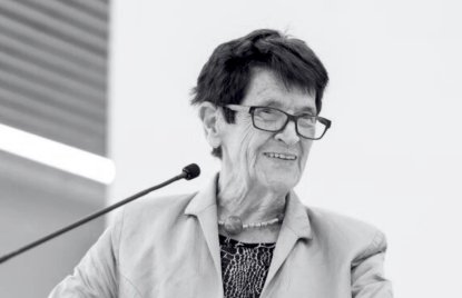 Rita Süssmuth hält eine Rede