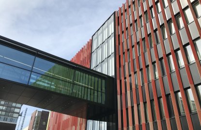 Neubau für Spitzenzentrum der Krebsmedizin: Ministerpräsident Armin Laschet eröffnet neues CIO-Gebäude an der Uniklinik Köln