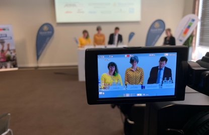 Staatssekretärin Andrea Milz in der Pressekonferenz zum Startschuss der Fecht-EM-