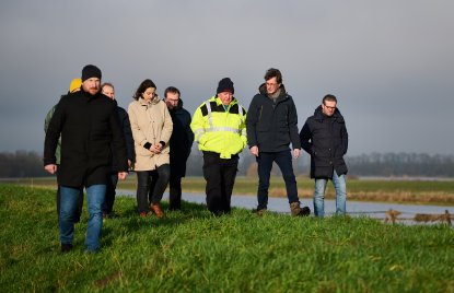 Ministerpräsident besucht gemeinsam mit Minister Krischer von Hochwasser bedrohte Gebiete 