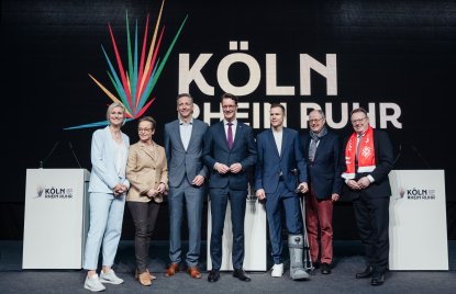 Gruppenfotos auf der Bühne