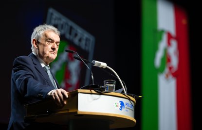 Mehr als 3.000 Frauen und Männer legen Diensteid für die Polizei NRW ab