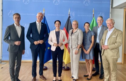 Gemeinsam für einen gesunden und klimastabilen Wald: Ministerin Gorißen trifft Verbände der Waldbesitzerinnen und -besitzer