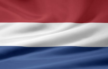 Flagge der Niederlande - oben rot, mittig weiß, unten blau.