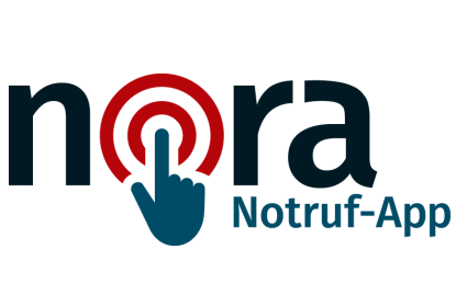 das Wort nora, der Finger einer Hand zeigt auf das o