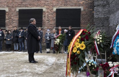 Ministerpräsident Armin Laschet gedenkt in Auschwitz den Opfern des Holocaust