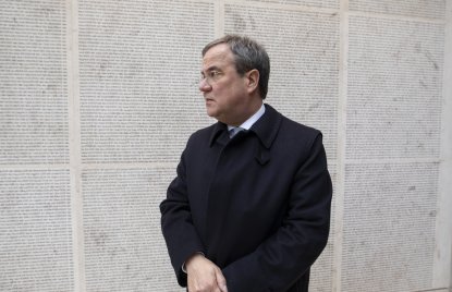 Ministerpräsident Laschet gedenkt der Opfer des Holocaust bei zentraler Feier in Paris