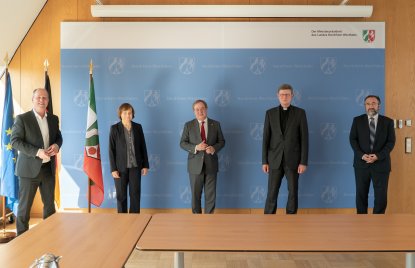 Landesregierung berät mit Religionsgemeinschaften über Vorschläge und Konzepte für Gottesdienste in Corona-Zeiten